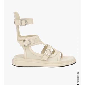 ⚡️ZARA chunky flat leather sandals with buckle details ⚡️